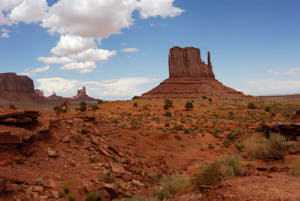 monument valley<br>NIKON D200, 20 mm, 100 ISO,  1/350 sec,  f : 8 